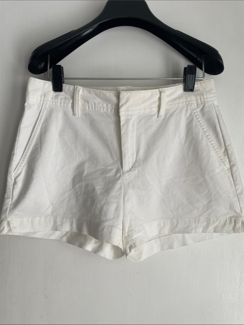 GAP White Cotton City Shorts 3” Rise